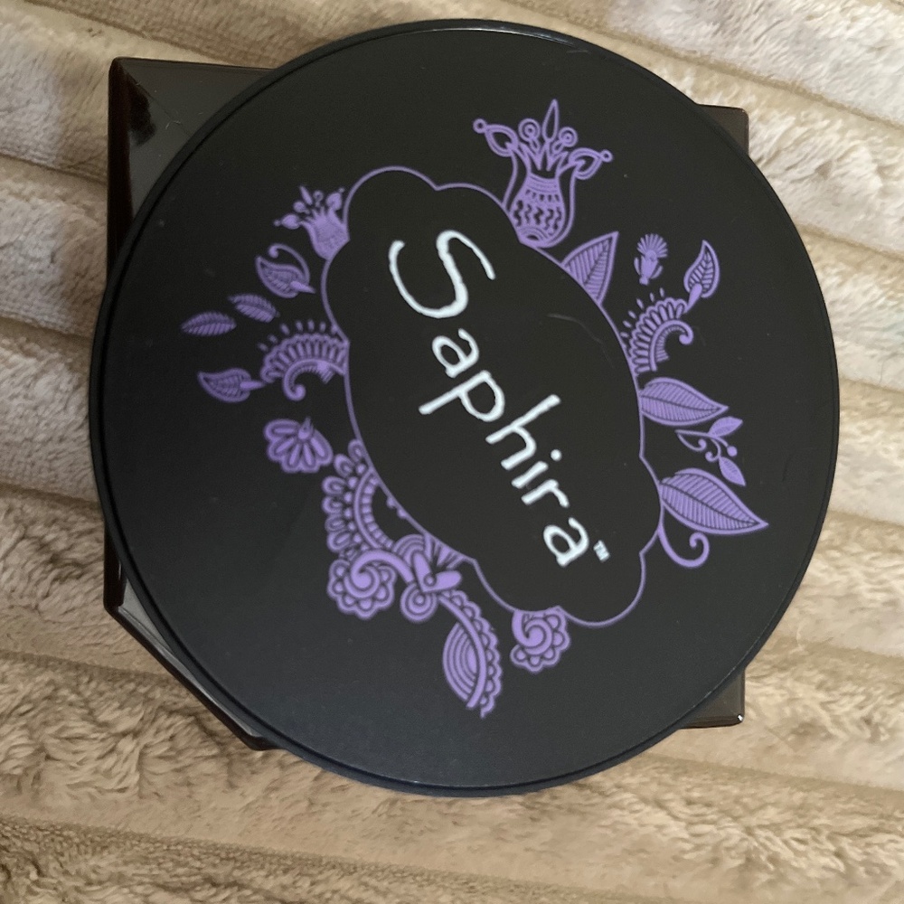 Saphira divine mineral mud